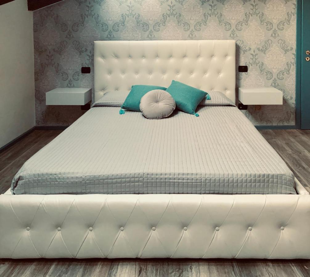 Villa Zanina Sonia Apartment เปสเคียรา เดล การ์ดา ภายนอก รูปภาพ